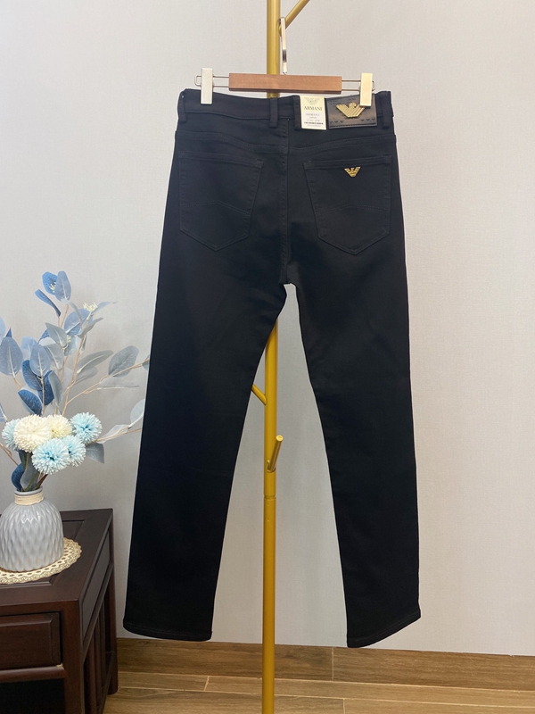 ブランドジーンズ背面デザイン